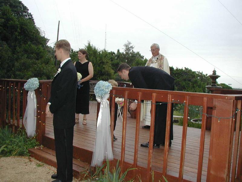 2002/10(Oct)/09(Wedding-Part-1)/800x600_2002-10-CC-WEDDING.JPG