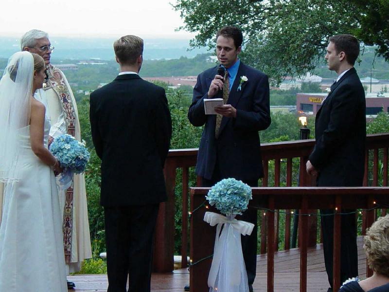 2002/10(Oct)/09(Wedding-Part-1)/800x600_2002-10-CM-WEDDING.JPG