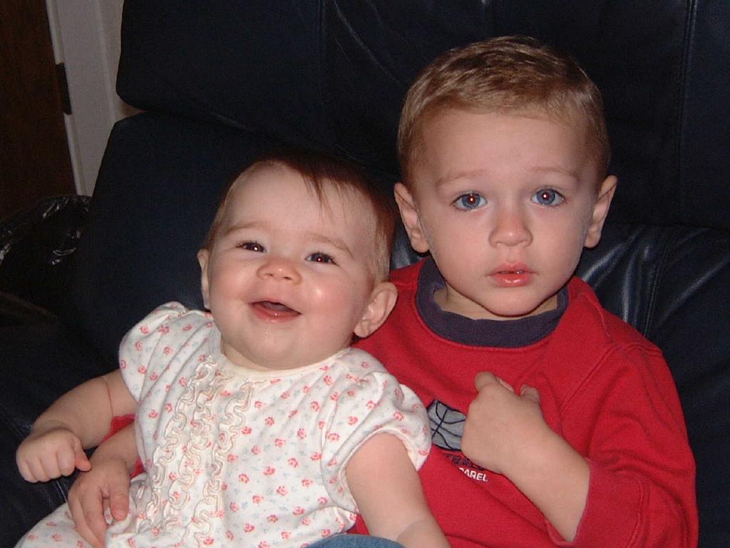 2002/11(Nov)/02(Grandkids)/1024x768_2002-11-07-4.JPG