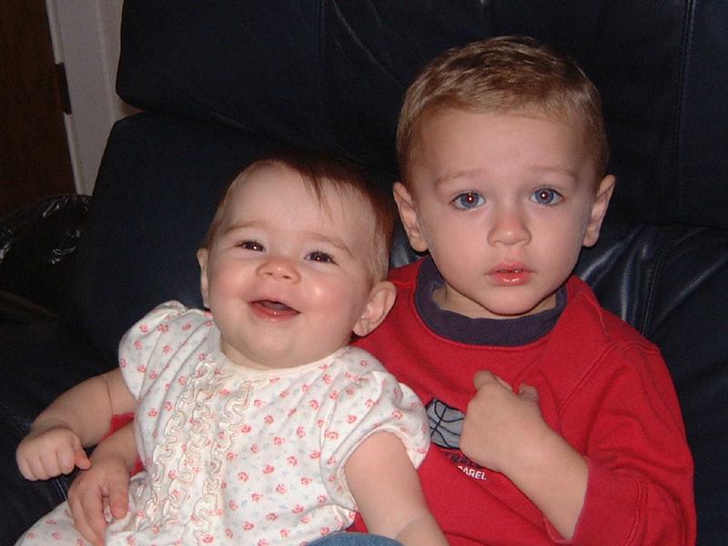 2002/11(Nov)/02(Grandkids)/800x600_2002-11-07-4.JPG