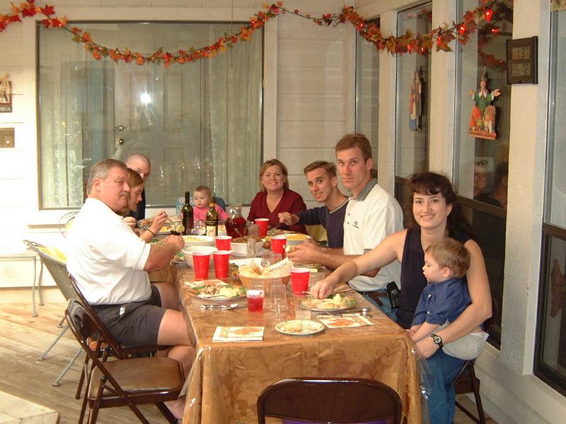 2002/11(Nov)/03(Thanksgiving)/800x600_2002-11-17-3-Early-Thanksgiving.JPG