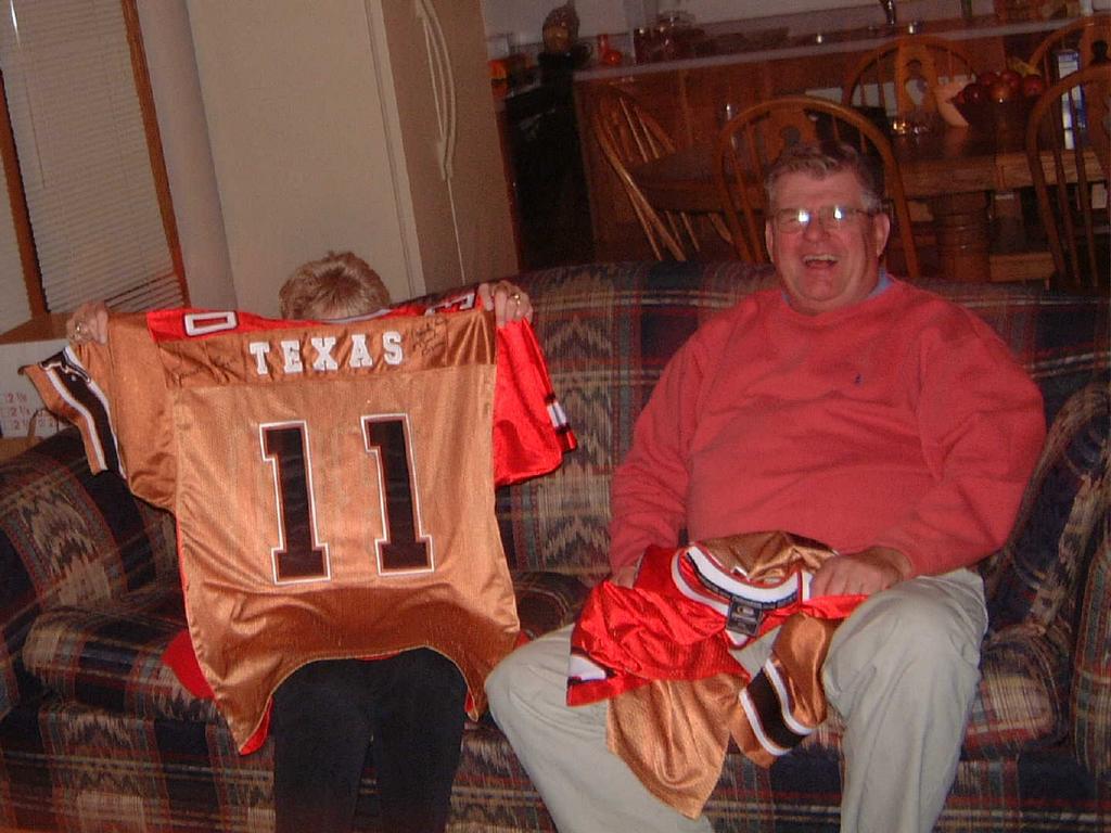2002/11(Nov)/11(Nebraska-Game)/1024x768_2002-11-01-C-SPECIAL-JERSERYS.JPG