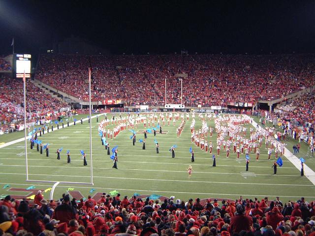 2002/11(Nov)/11(Nebraska-Game)/640x480_2002-11-02-S-Nebraska-Game-Day.JPG