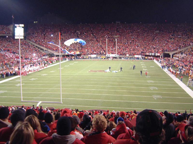 2002/11(Nov)/11(Nebraska-Game)/800x600_2002-11-02-P-Nebraska-Game-Day.JPG