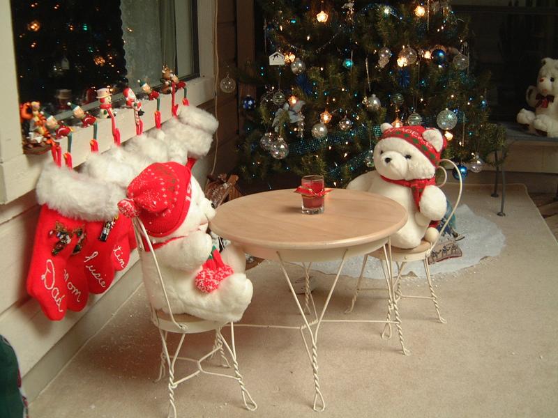 2002-12-05-J-Decorations.JPG