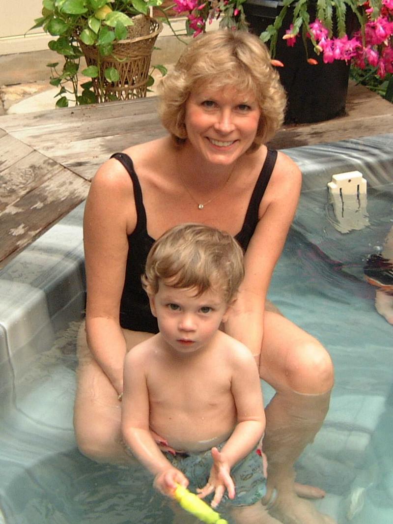 2002-12-15-E-Grandchildren-Atrium.JPG