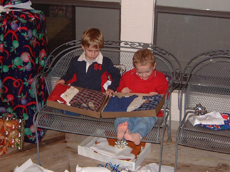 2002-12-24-41-Christmas-Eve.JPG