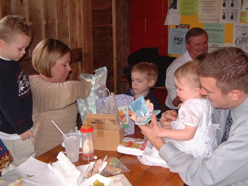 2003/01(Jan)/01(Kyla-Baptism)/800x600_2003-01-12-X-After-Baptism-Dinner-Rudys.JPG