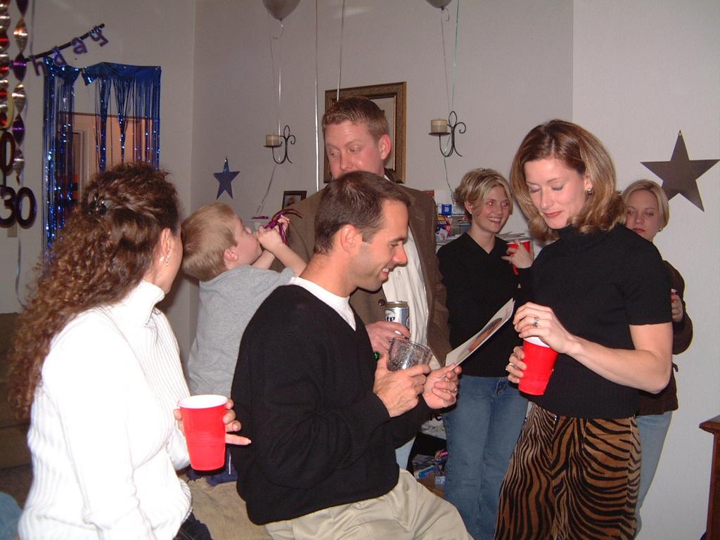 2003/01(Jan)/02(Justins-30thBD)/1024x768_2003-01-15-14-Justins-30th-birthday.JPG