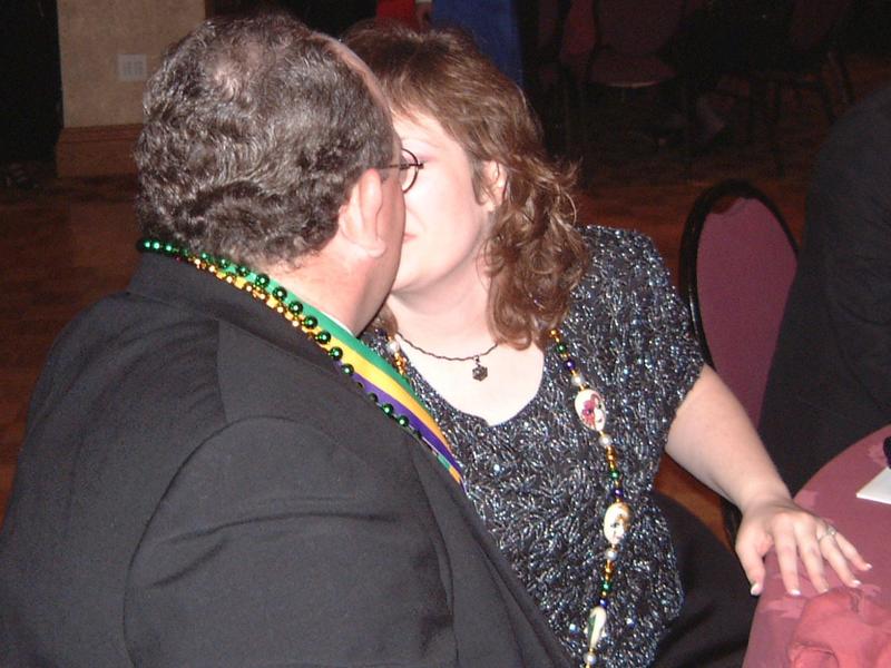 2003/01(Jan)/03(Coronation-Ball-New-Orleans)/800x600_2003-01-18-28-Engaging-Kiss.JPG
