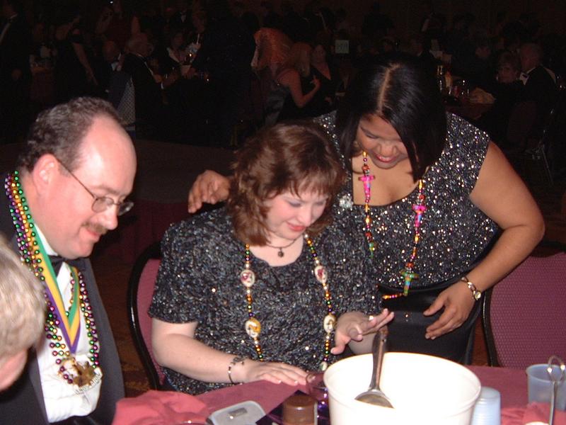 2003/01(Jan)/03(Coronation-Ball-New-Orleans)/800x600_2003-01-18-30-Admiring-Ring.JPG