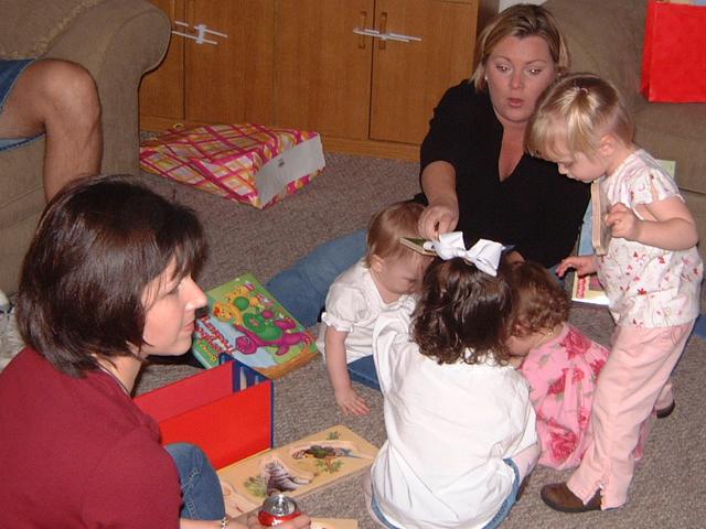 2003/02(Feb)/01(Kyla-1st-BD)/640x480_2003-02-15-35-KYLAS-BIRTHDAY-PARTY.JPG