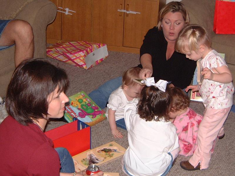 2003/02(Feb)/01(Kyla-1st-BD)/800x600_2003-02-15-35-KYLAS-BIRTHDAY-PARTY.JPG