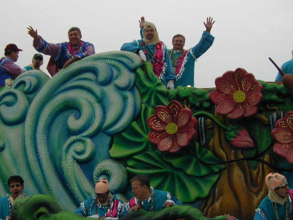 2003/02(Feb)/03(Mardi-Gras)/1024x768_2003-03-01-14-Pre-Ride-Activities.JPG