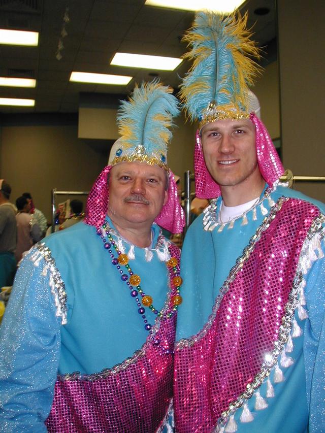 2003/02(Feb)/03(Mardi-Gras)/640x480_2003-03-01-06-Pre-Ride-Activities.JPG