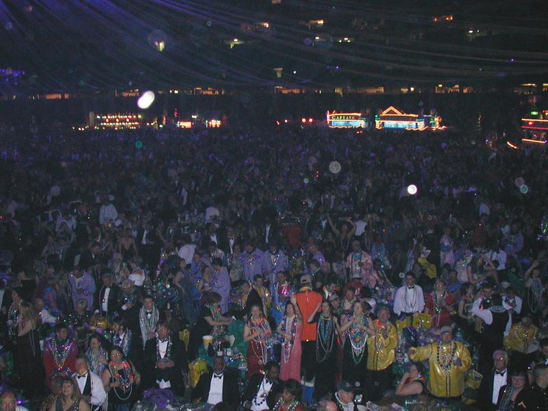 2003/02(Feb)/03(Mardi-Gras)/800x600_2003-03-01-43-Ride-Extravaganza.JPG
