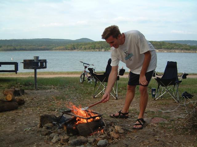 2003/04(Apr)/01(Heather-BD-Campout)/640x480_2003-04-04-9-Heathers-BD-CampOut.JPG