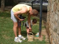 2003-04-13-11-EggHunt.JPG