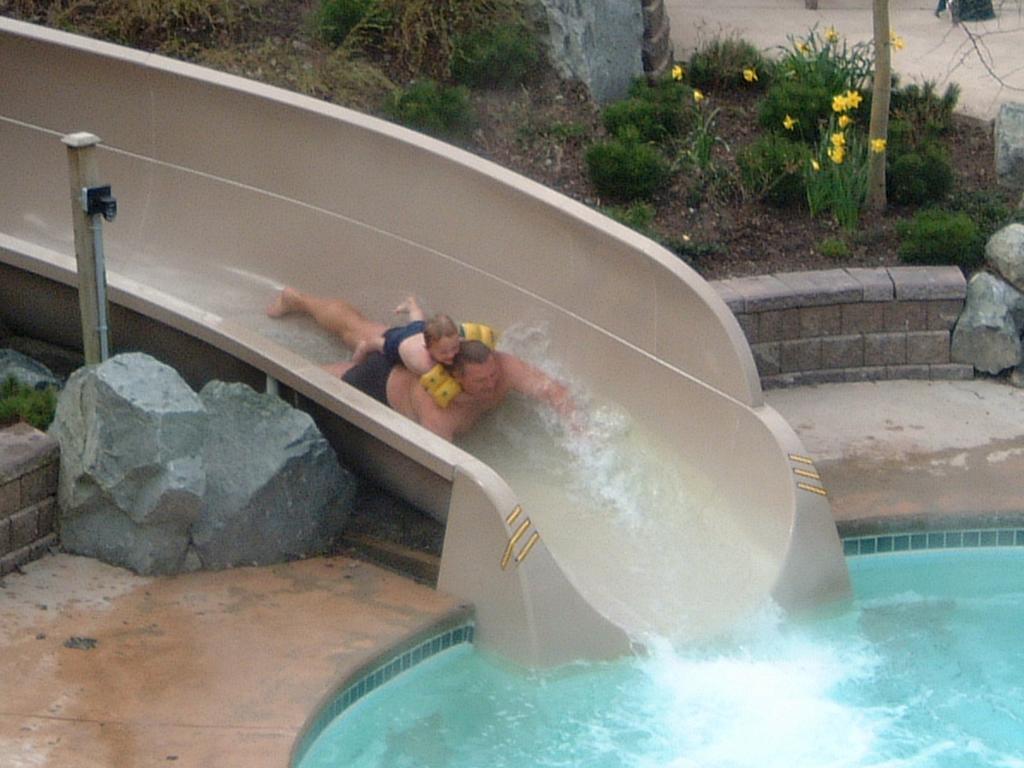 2003/04(Apr)/05(Whistler)/1024x768_2003-04-23-13-Vale-PaPa-Water-Slide.JPG