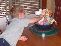 2003-04-21-02-Easter-Baskets.JPG