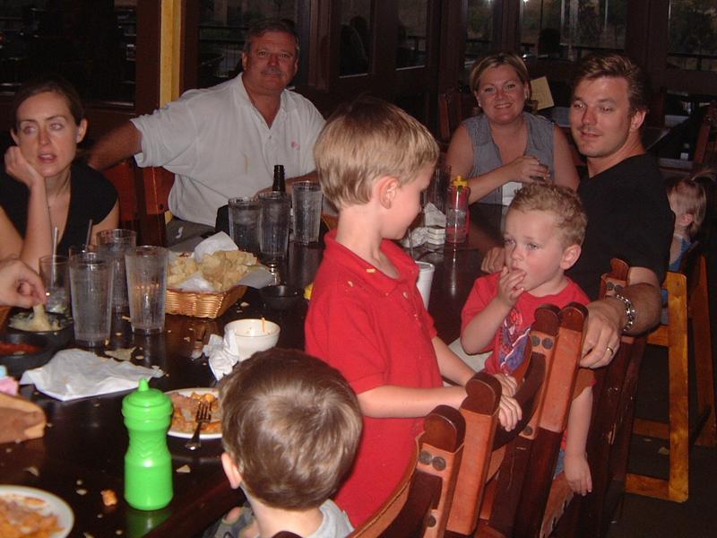 2003/04(Apr)/07(JoshBD)/800x600_2003-05-01-Josh27thBD-Maudies-02.JPG