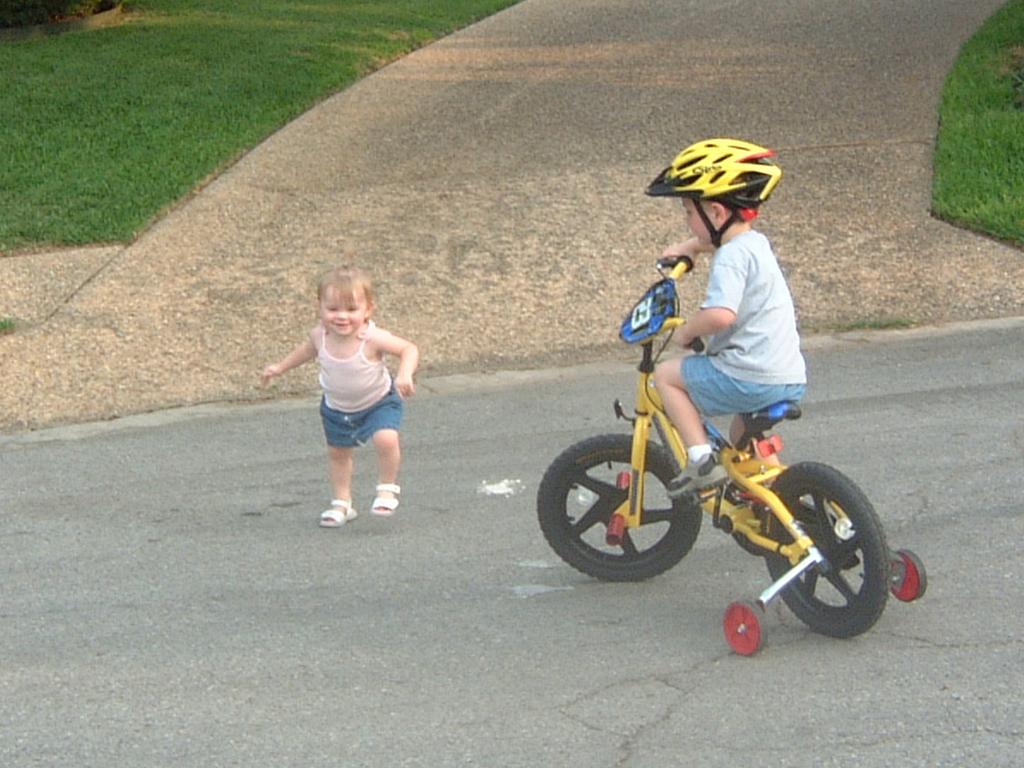 2003/05(May)/02(Mongoose-Bike)/1024x768_2003-05-08-1-New-Bike.JPG