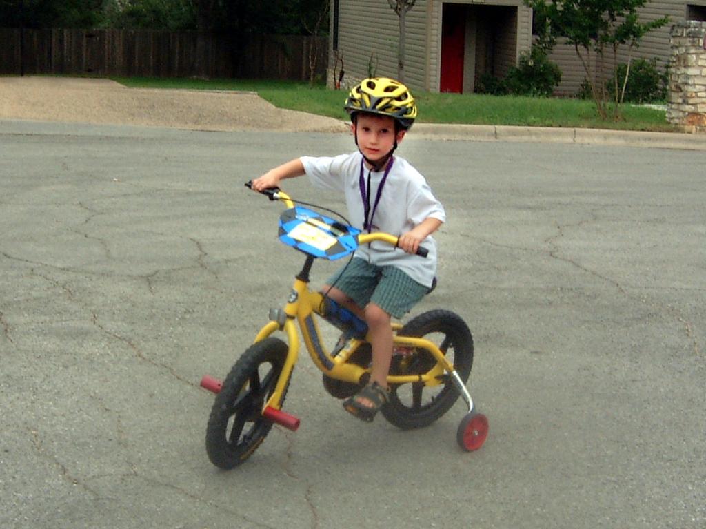 2003/05(May)/02(Mongoose-Bike)/1024x768_2003-05-10-Chance-4.JPG