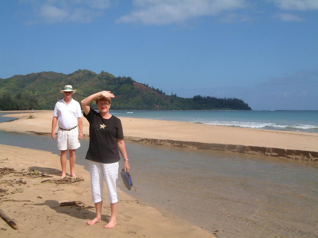 2003/05(May)/03(Hawaii)/Hanalei/1024x768_2003-05-23-07-Hanalie.JPG