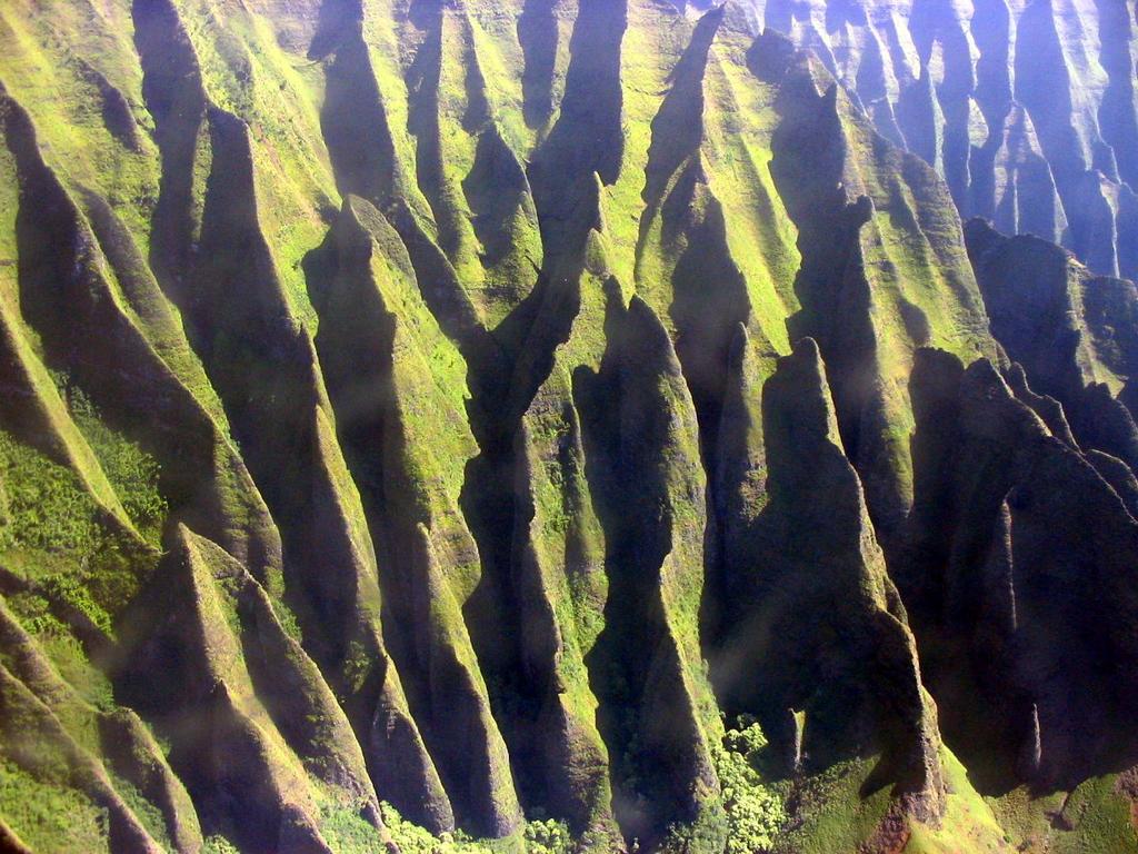 2003/05(May)/03(Hawaii)/Helicopter/1024x768_2003-05-23-16.JPG