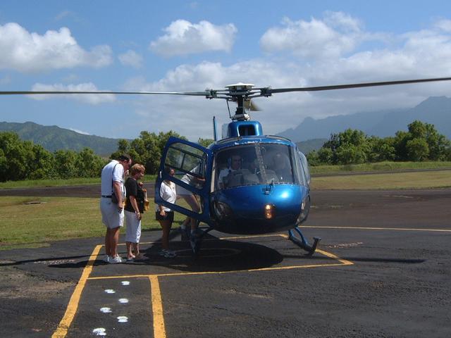 2003/05(May)/03(Hawaii)/Helicopter/2003-05-23-02.JPG