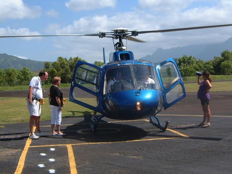 2003/05(May)/03(Hawaii)/Helicopter/800x600_2003-05-23-03.JPG