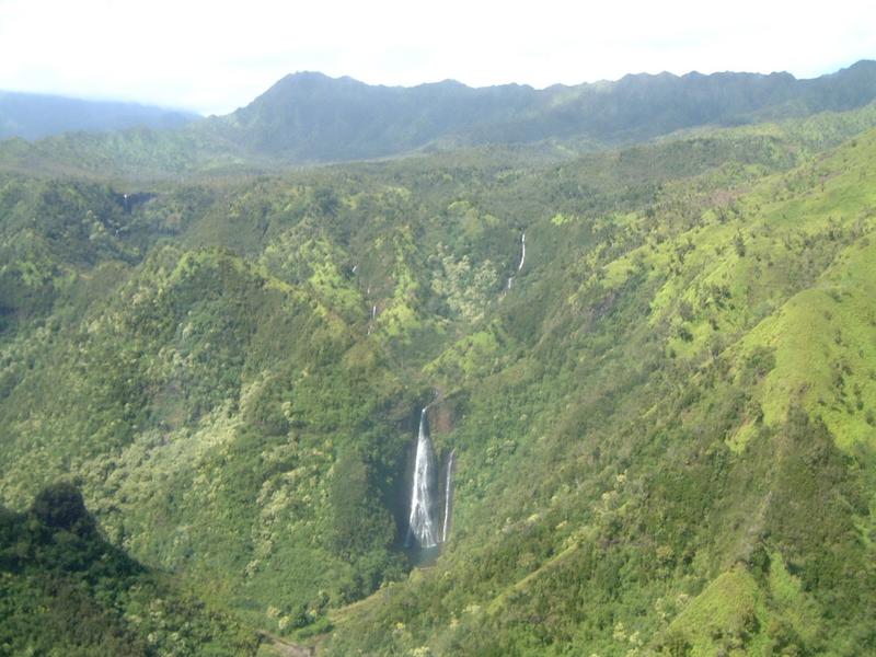 2003/05(May)/03(Hawaii)/Helicopter/800x600_2003-05-23-22.JPG