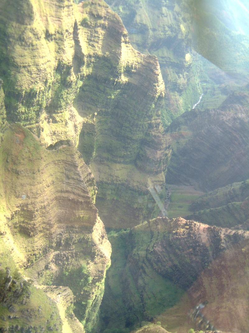 2003/05(May)/03(Hawaii)/Helicopter/800x600_2003-05-23-30.JPG
