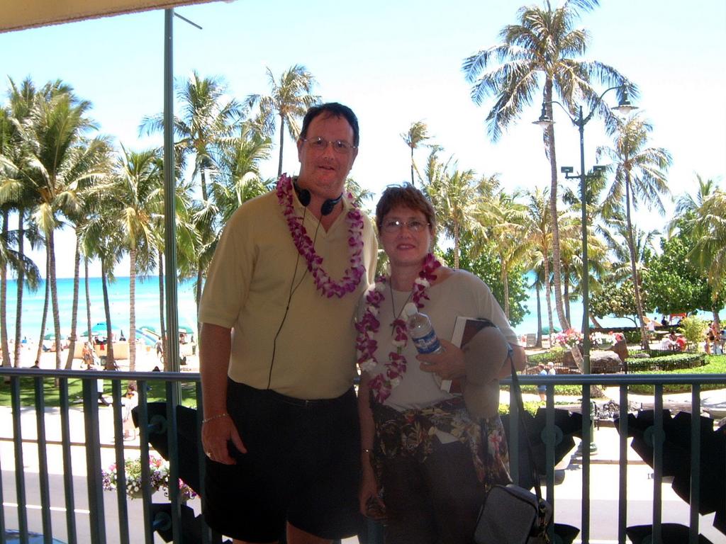2003-05-15-03-Hyatt-Honolulu.JPG