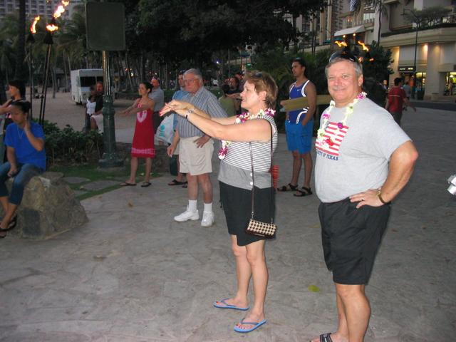 2003/05(May)/03(Hawaii)/Honolulu/640x480_2003-05-15-31-Waikiki-Beach.JPG