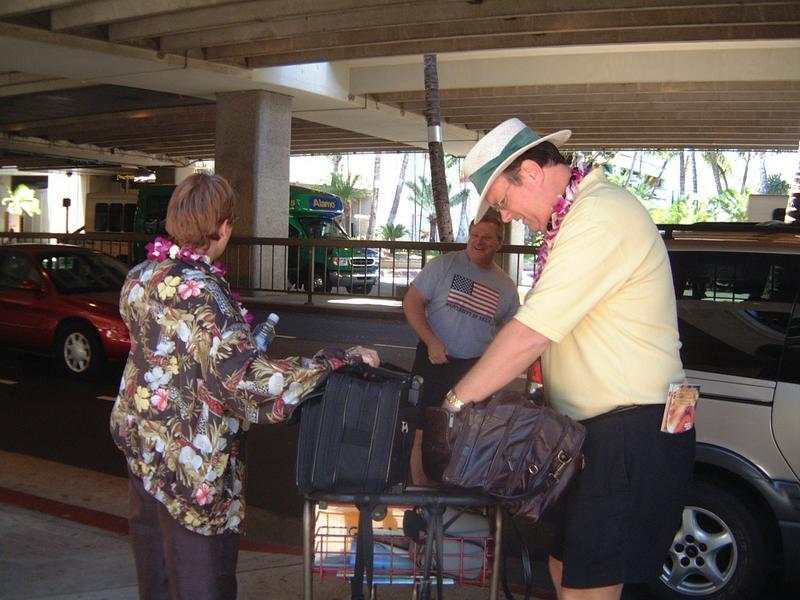2003/05(May)/03(Hawaii)/Honolulu/800x600_2003-05-15-02-Arrival-Honolulu.JPG