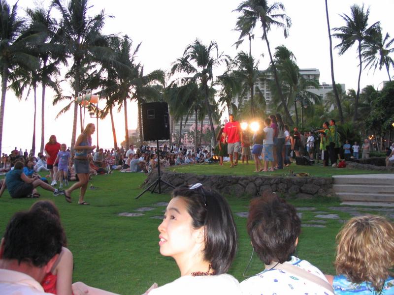2003-05-15-28-Waikiki-Beach.JPG