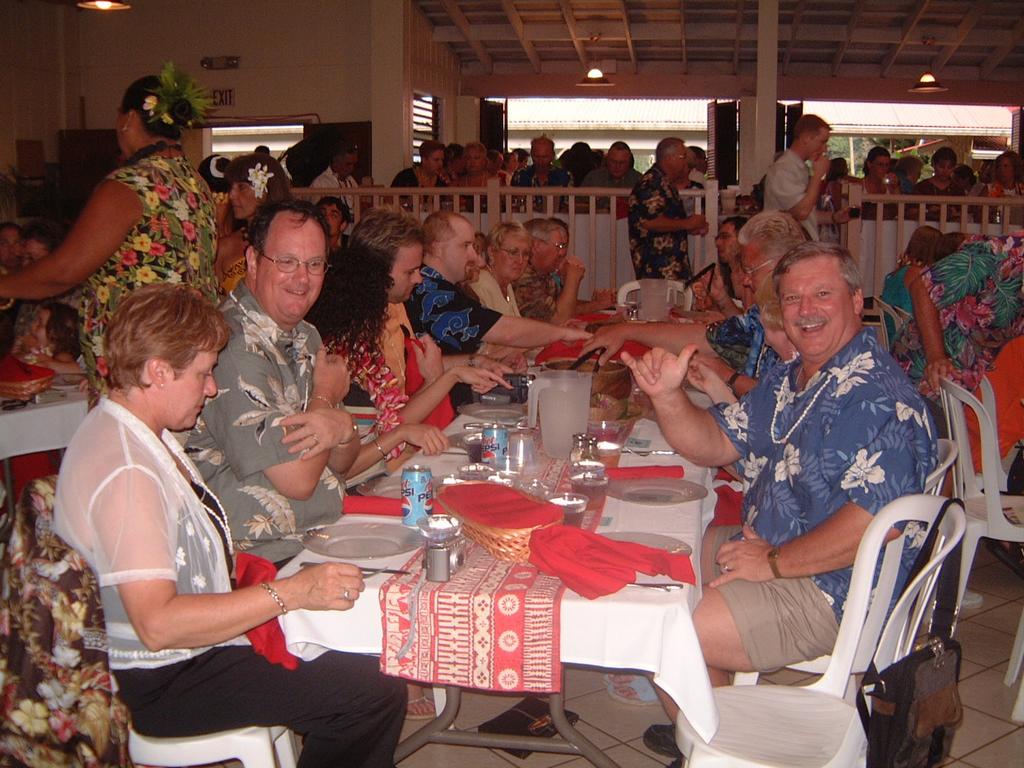 2003/05(May)/03(Hawaii)/Luau/1024x768_2003-05-20-32.JPG