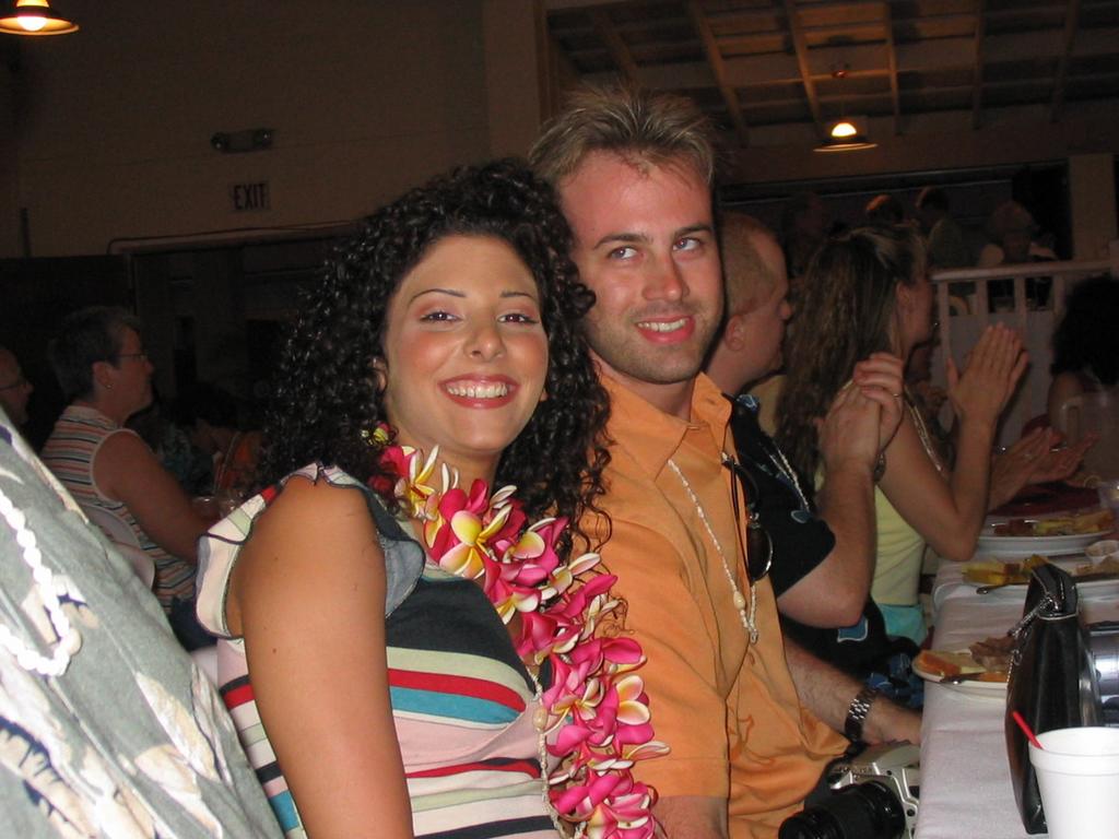 2003/05(May)/03(Hawaii)/Luau/1024x768_2003-05-20-38.JPG