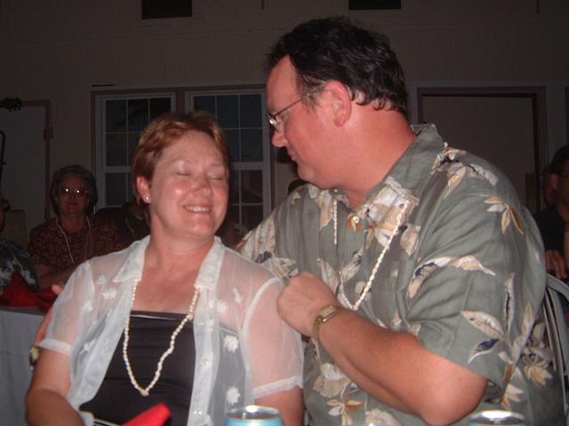 2003/05(May)/03(Hawaii)/Luau/640x480_2003-05-20-40.JPG