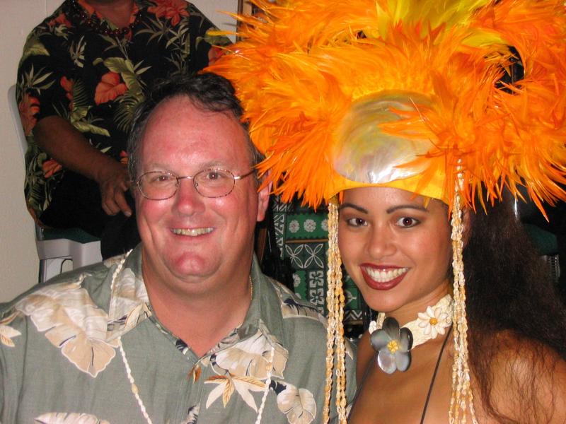 2003/05(May)/03(Hawaii)/Luau/800x600_2003-05-20-54.JPG