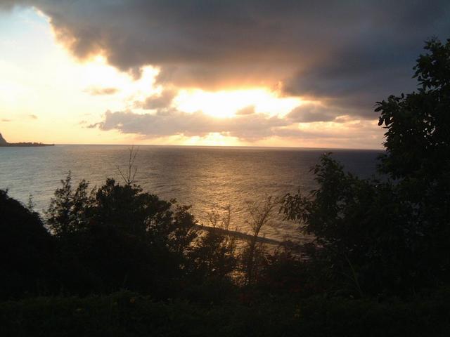 2003-05-18-36-Sunset-Princeville-Beach.JPG