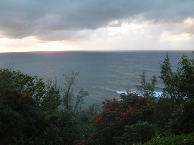 2003-05-18-44-Sunset-Princeville-Beach.JPG