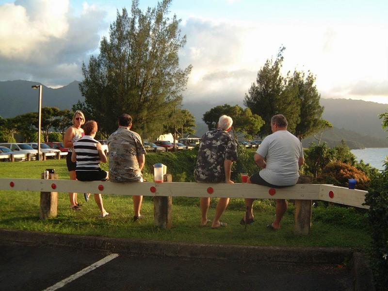 2003/05(May)/03(Hawaii)/Pahio-Princeville/800x600_2003-05-18-21-Waiting-for-Sunset.JPG