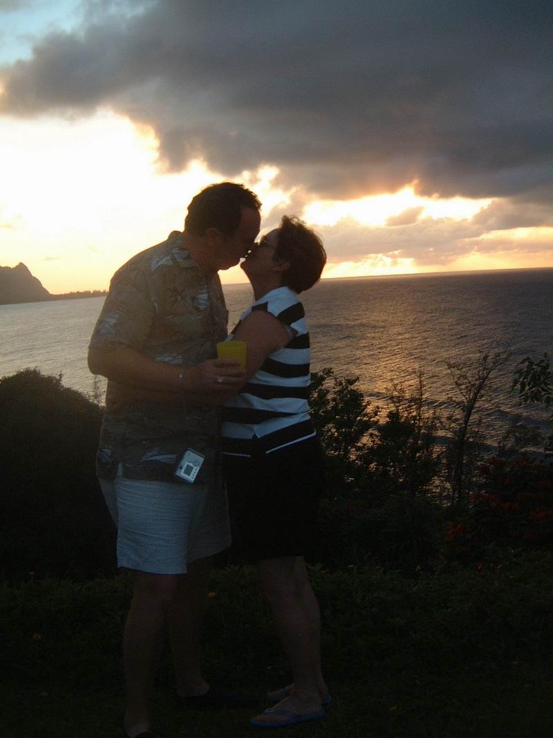 2003/05(May)/03(Hawaii)/Pahio-Princeville/800x600_2003-05-18-37-Sunset-Princeville-Beach.JPG