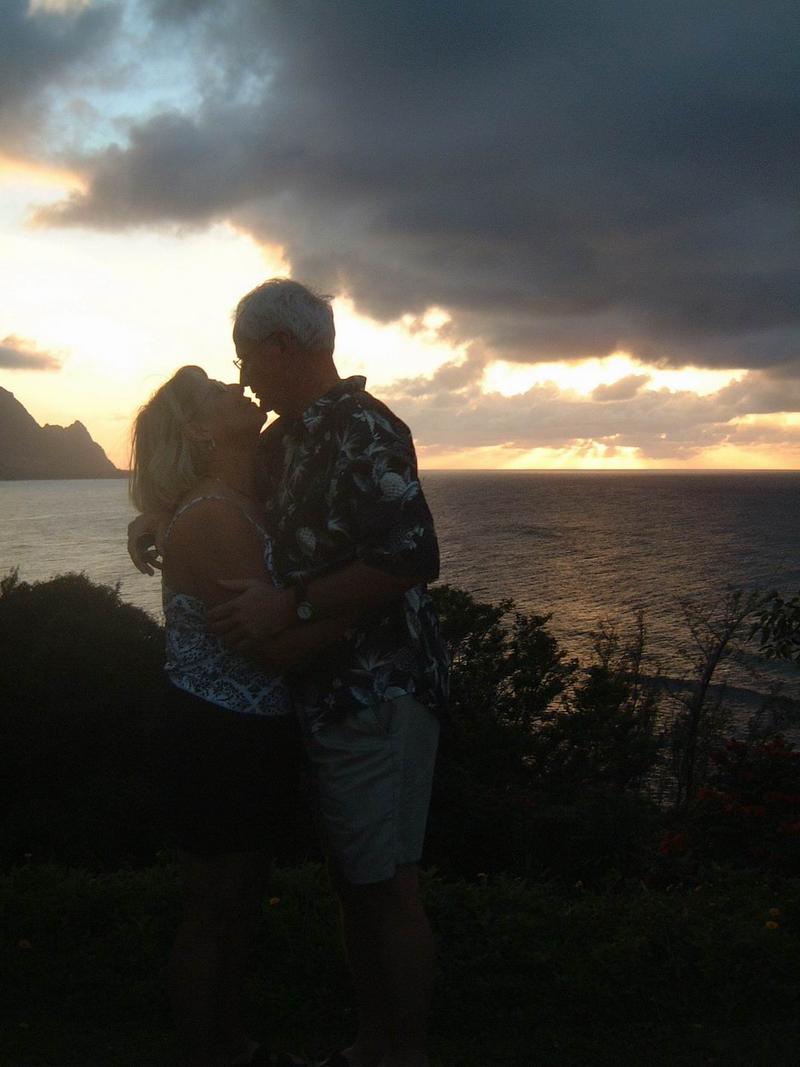 2003/05(May)/03(Hawaii)/Pahio-Princeville/800x600_2003-05-18-39-Sunset-Princeville-Beach.JPG