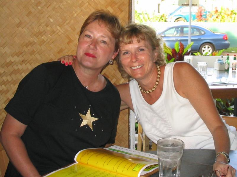 2003/05(May)/03(Hawaii)/Pahio-Princeville/800x600_2003-05-23-26-Last-Night-Dinner.JPG