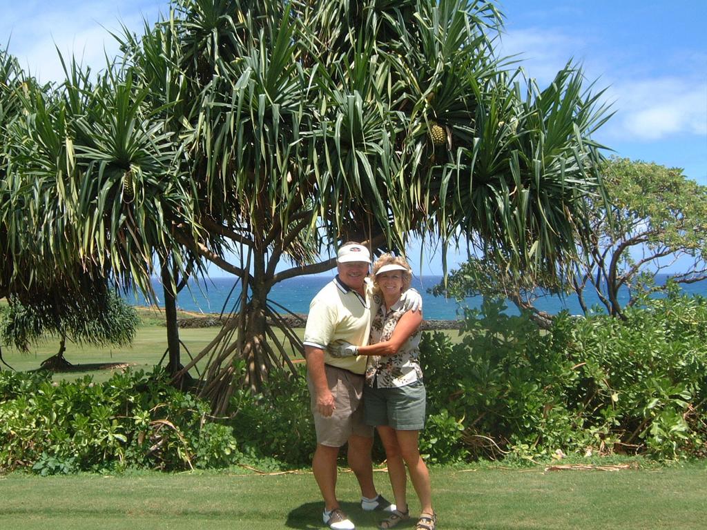 2003/05(May)/03(Hawaii)/Poipu-Golf/1024x768_2003-05-21-07-Poipu.JPG