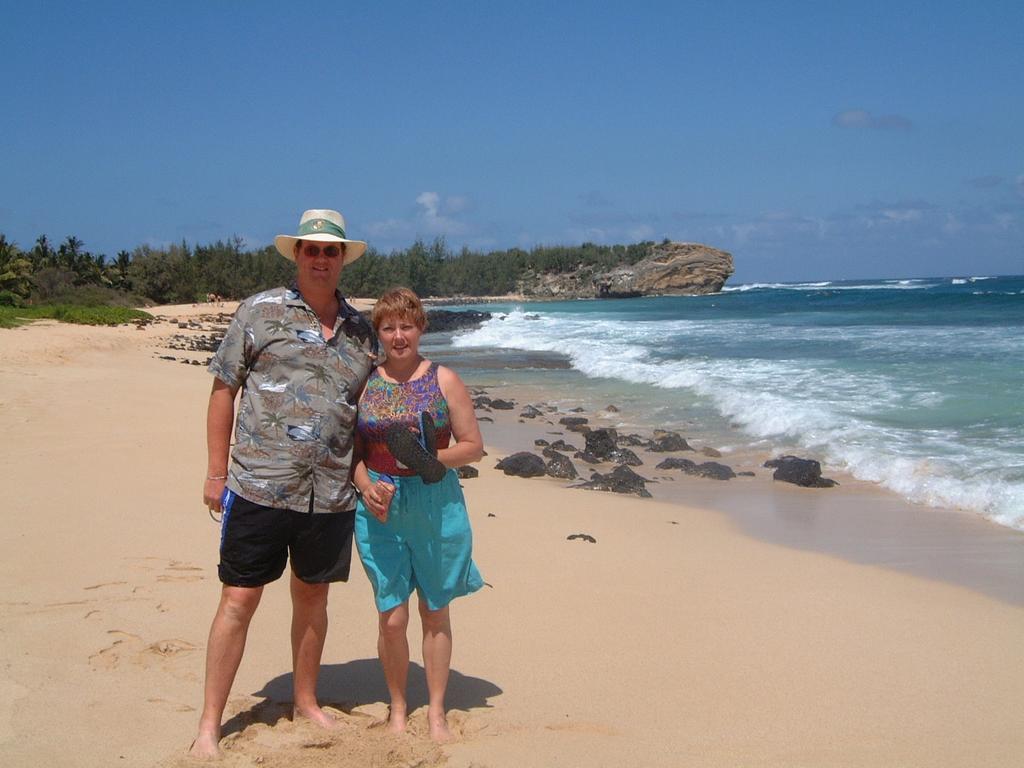 2003/05(May)/03(Hawaii)/Poipu-Hyatt/1024x768_2003-05-24-Hyatt-Poipu-14.JPG
