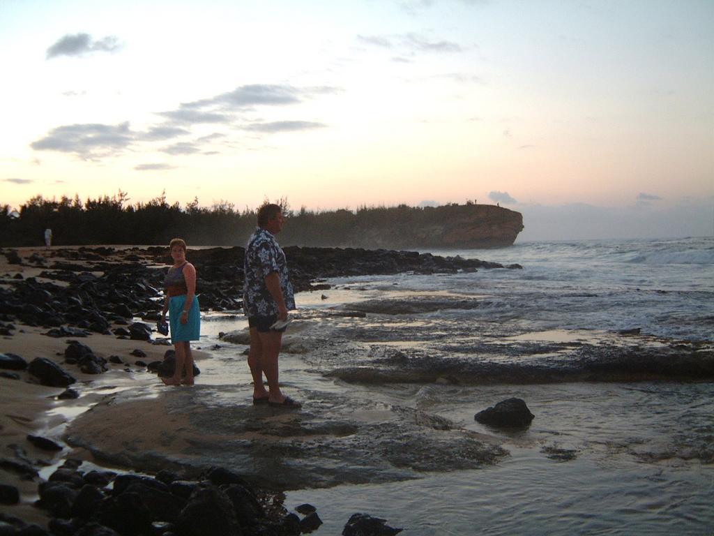 2003-05-25-06-Hyatt-Sunrise.JPG